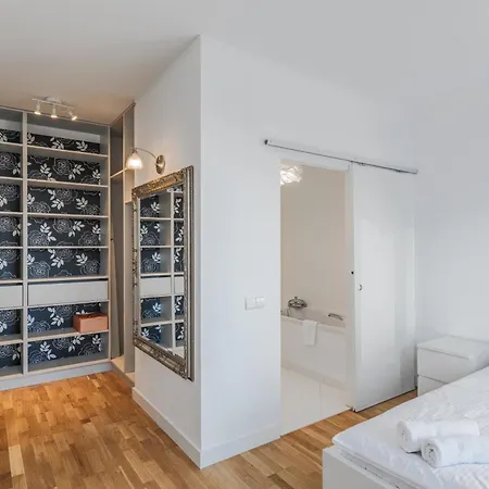 Apartment Chlodna 48 By Nyx Warsaw